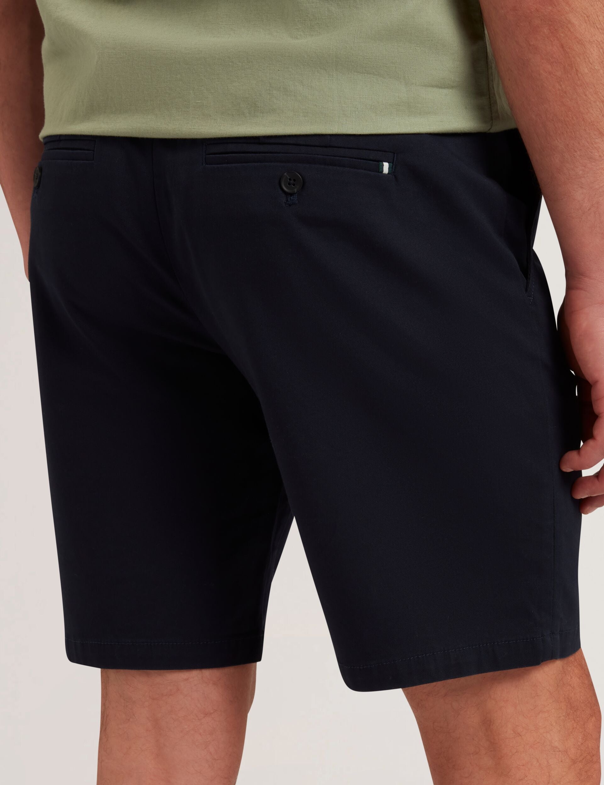 Fayymont Short en Lin Clifton