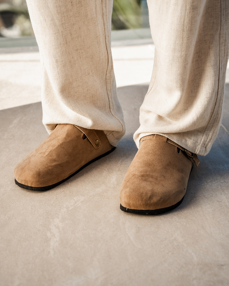 Alte Geld Suede Slipper