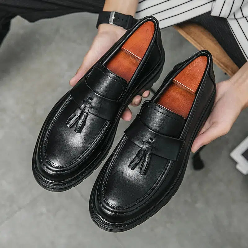Schwarze Loafers