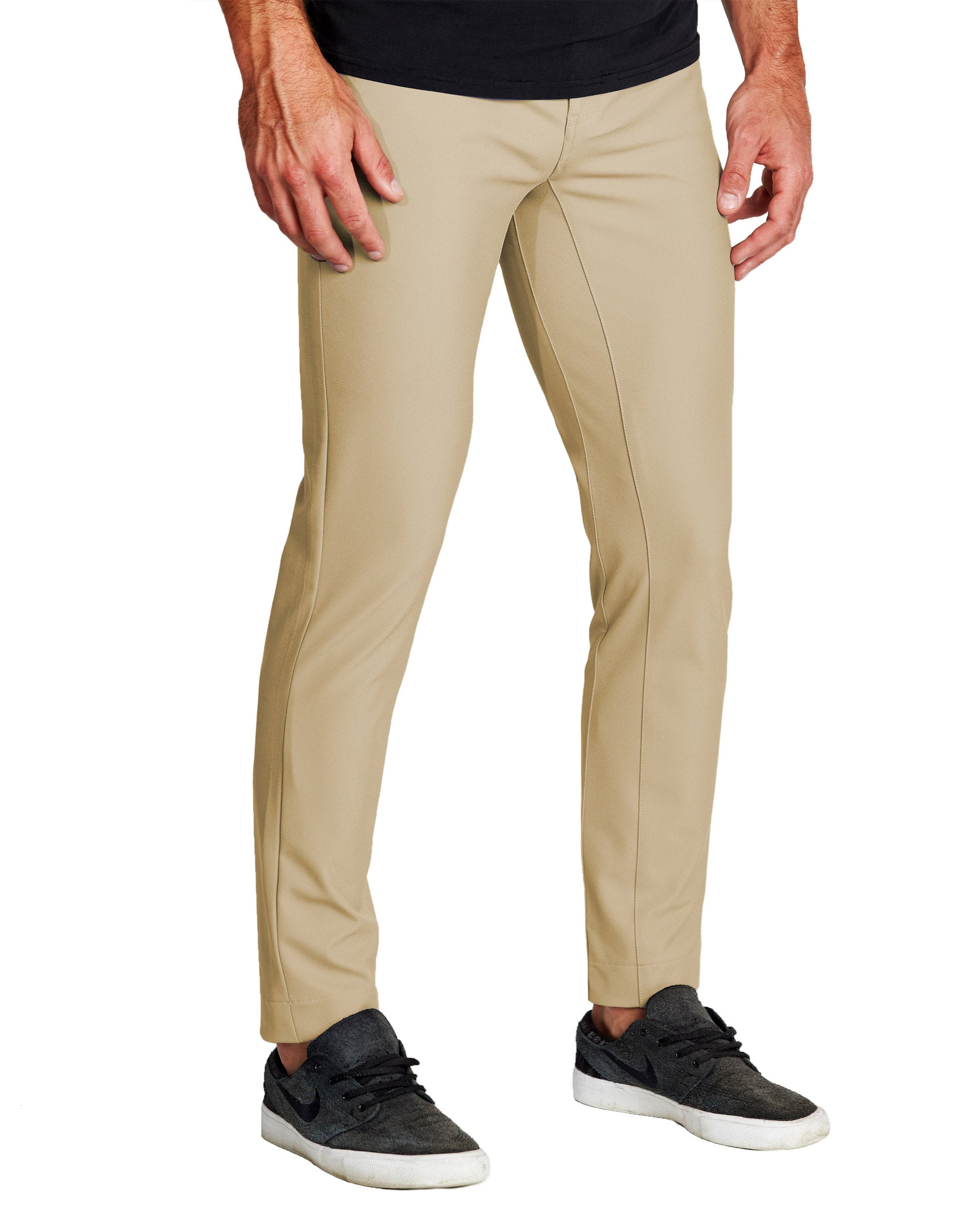 Athletisch geschnittene Stretch-Tech-Chino - Mittel Khaki