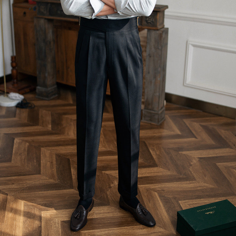 Cipressa Gurkha Gerade Passform Faltenhose