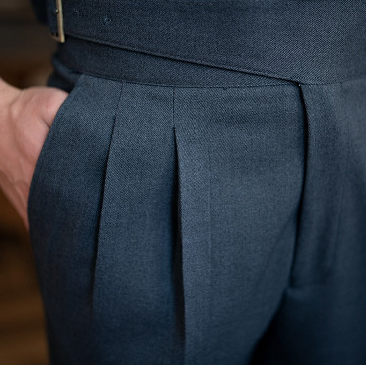 Cipressa Gurkha Gerade Passform Faltenhose
