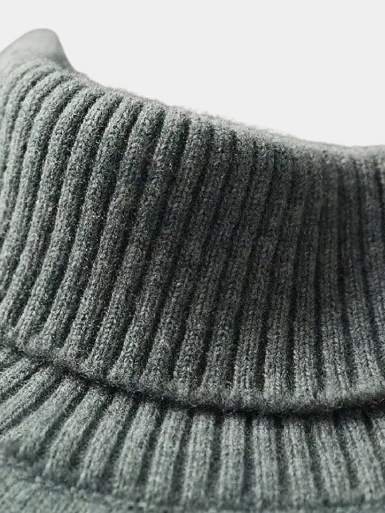 100% Merino Wool Turtleneck Sweater - Fayymont