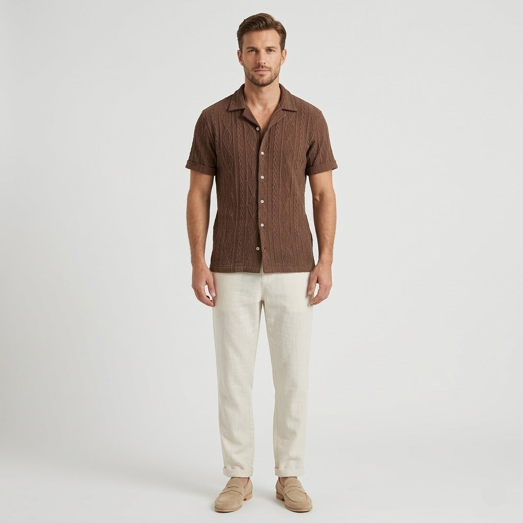 Chemise cubaine et pantalon en lin à jambe droite