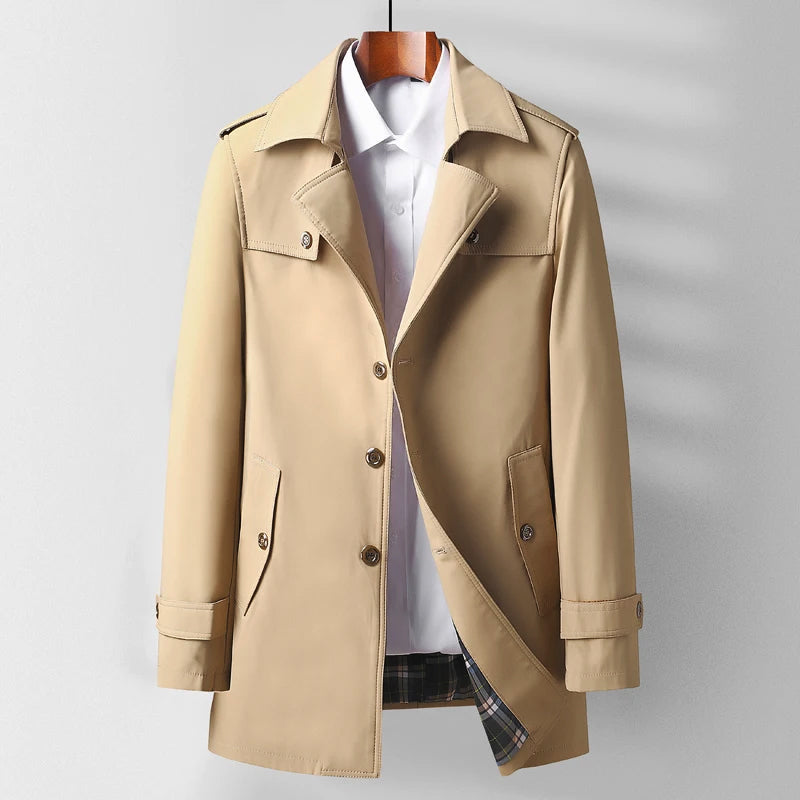 Moderner klassischer Herren-Trenchcoat