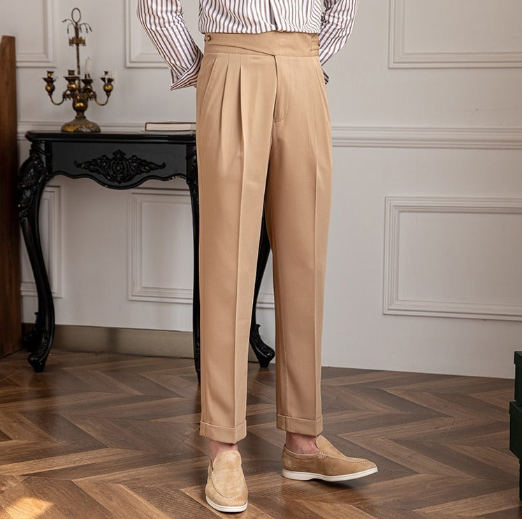 Moneglia Gerade Passform Faltenhose